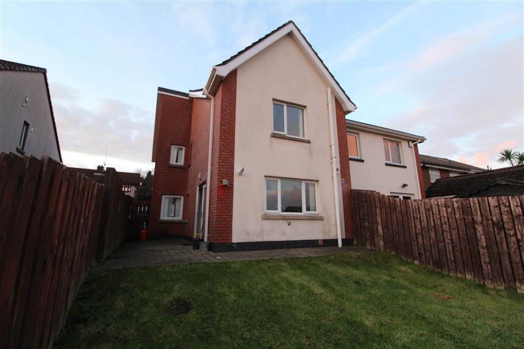 Photo 14 of 32 Squires Hill Crescent, Belfast