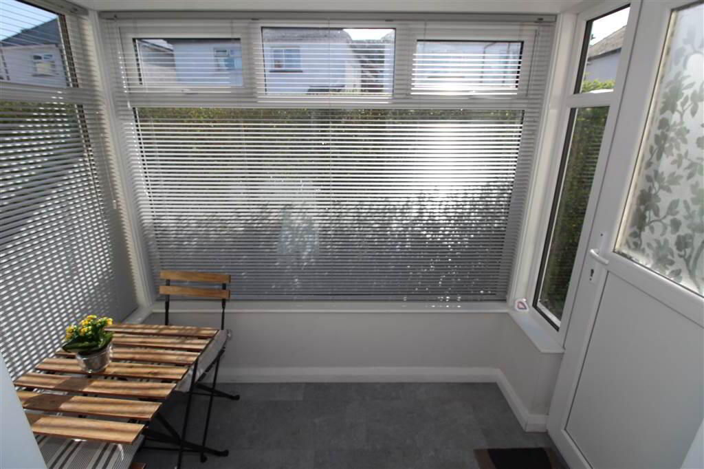 Photo 5 of 17 Dunraven Crescent, Belfast