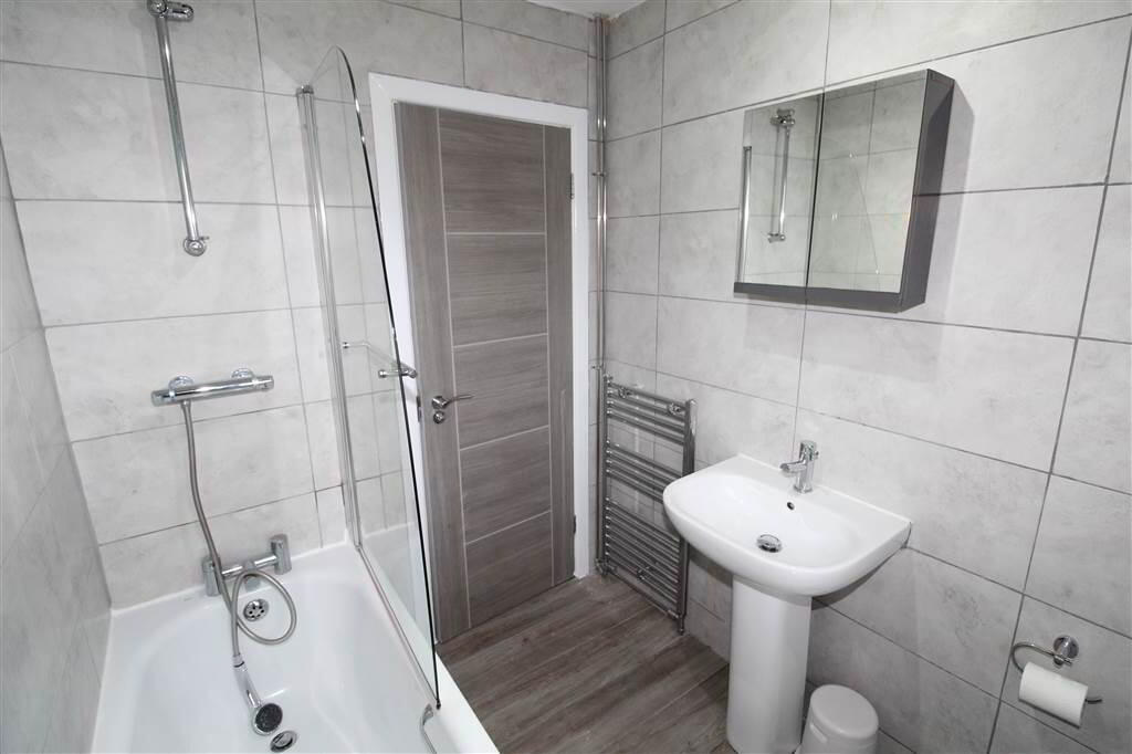 Photo 11 of 24 Drumkeen Court, Belfast