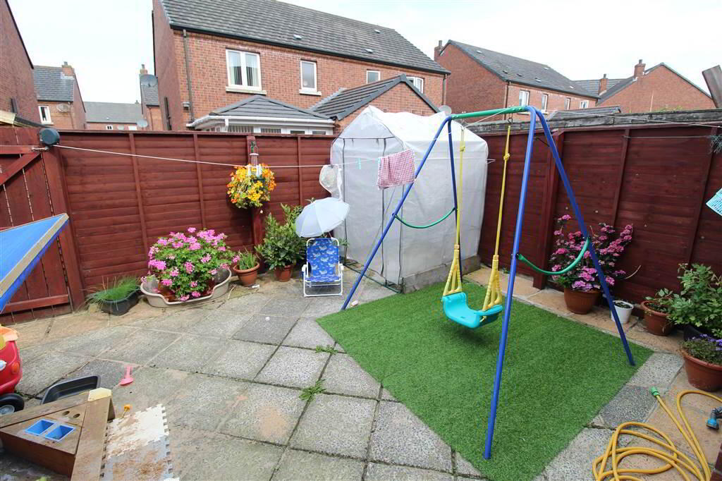 Photo 12 of 36 Lewis Avenue, Belfast