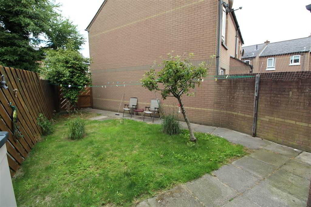Photo 10 of 17 Kenbaan Court, Belfast