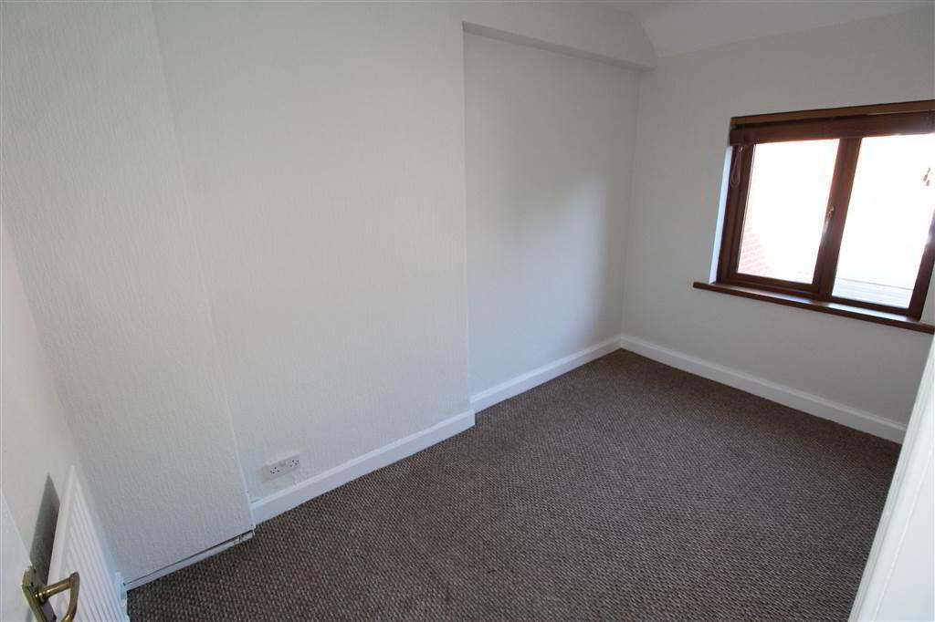 Photo 5 of 35 Beechmount Crescent, Belfast