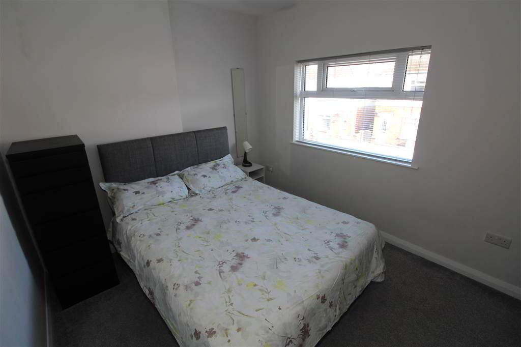 Photo 6 of 17 Dunraven Crescent, Belfast