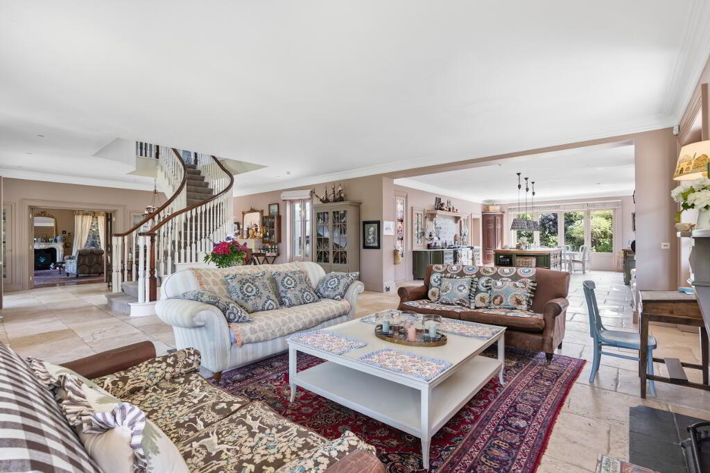 'Beechville', 10 Coastguard Avenue, Helen's Bay, BT19 1JY