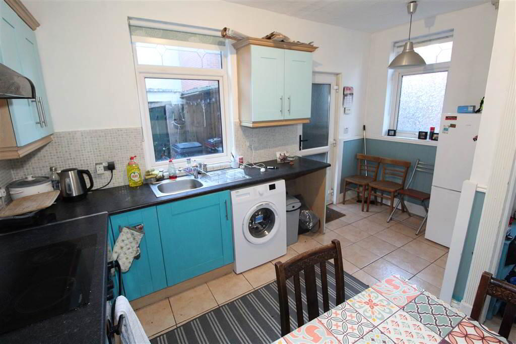 Photo 5 of 41 Dunraven Avenue, Belfast