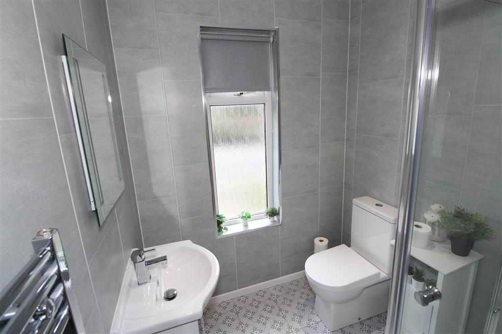 Photo 16 of 364 Castlereagh Road, Belfast
