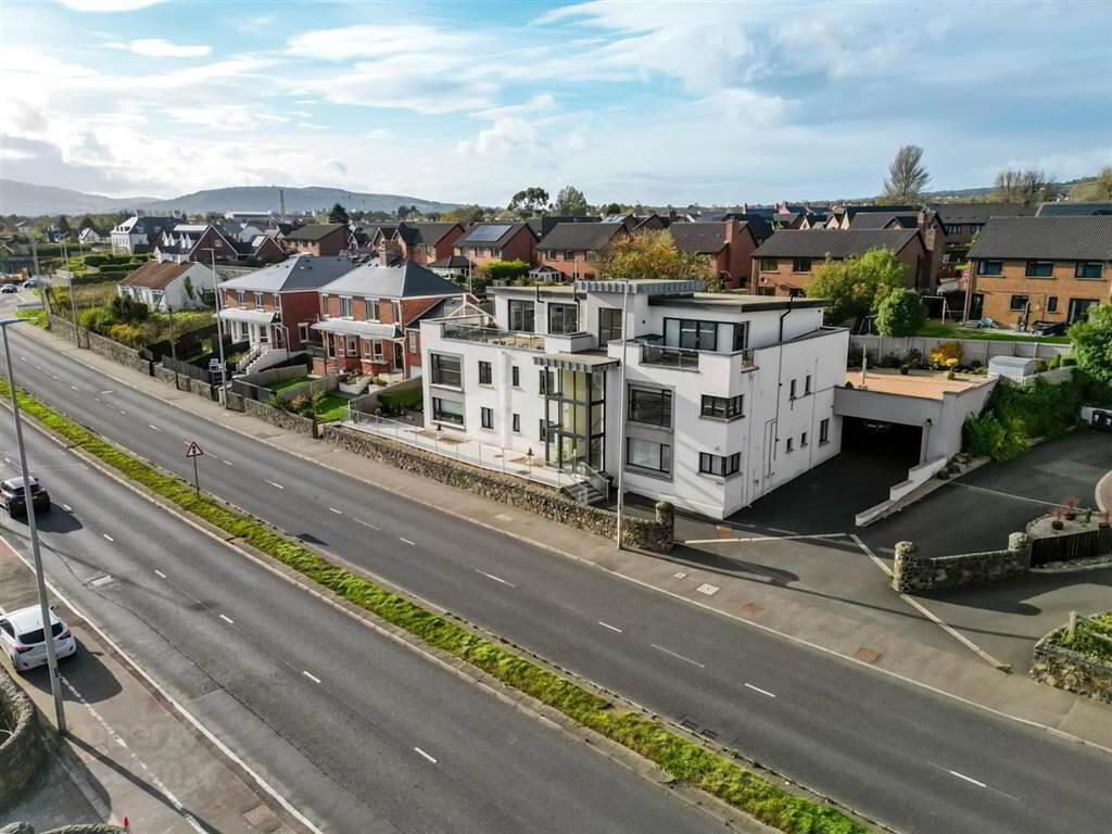 Photo 3 of Apt 3, 84 Shore Road, Greenisland, Carrickfergus