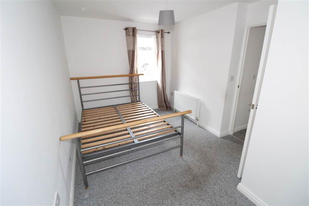 Photo 4 of 70 Connsbrook Avenue, Belfast