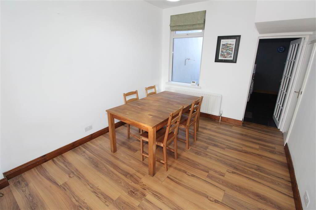 Photo 3 of 230 Beersbridge Road, Belfast