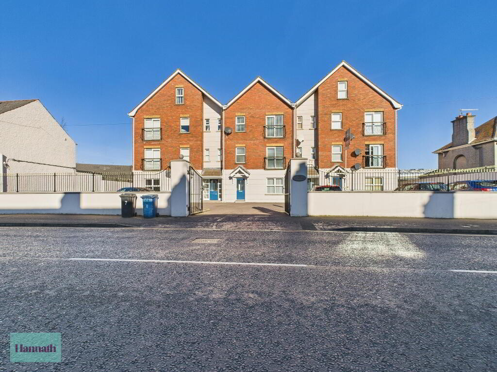  6 The Courtyard