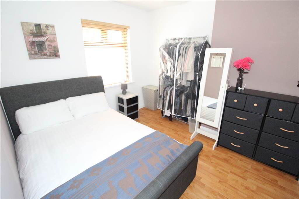 Photo 10 of 25 Loopland Road, Belfast
