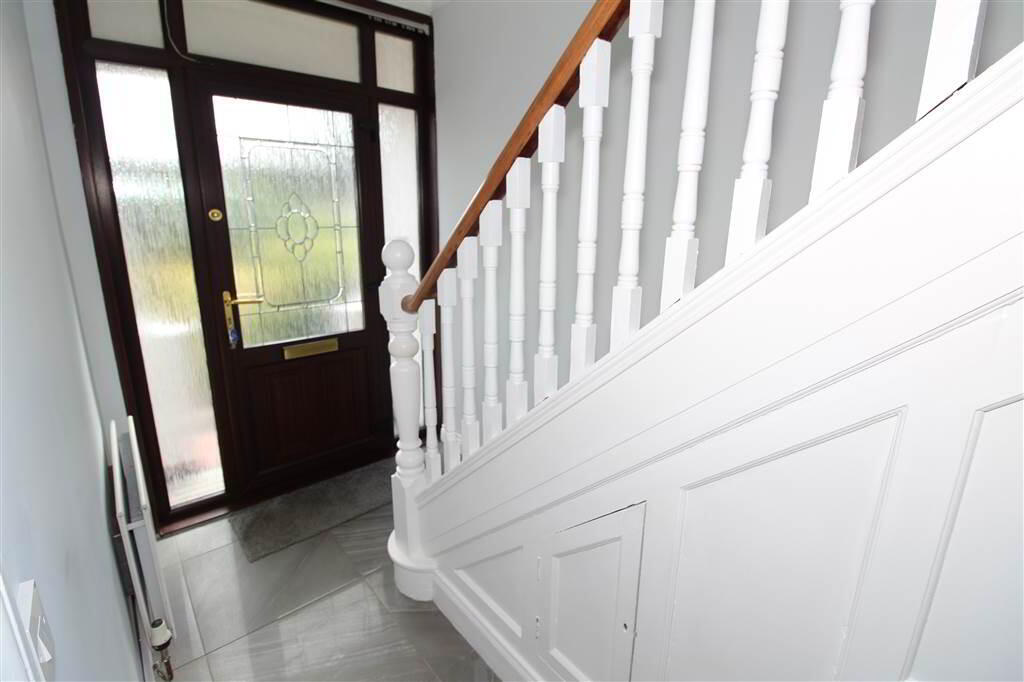 Photo 3 of 270 Castlereagh Road, Belfast