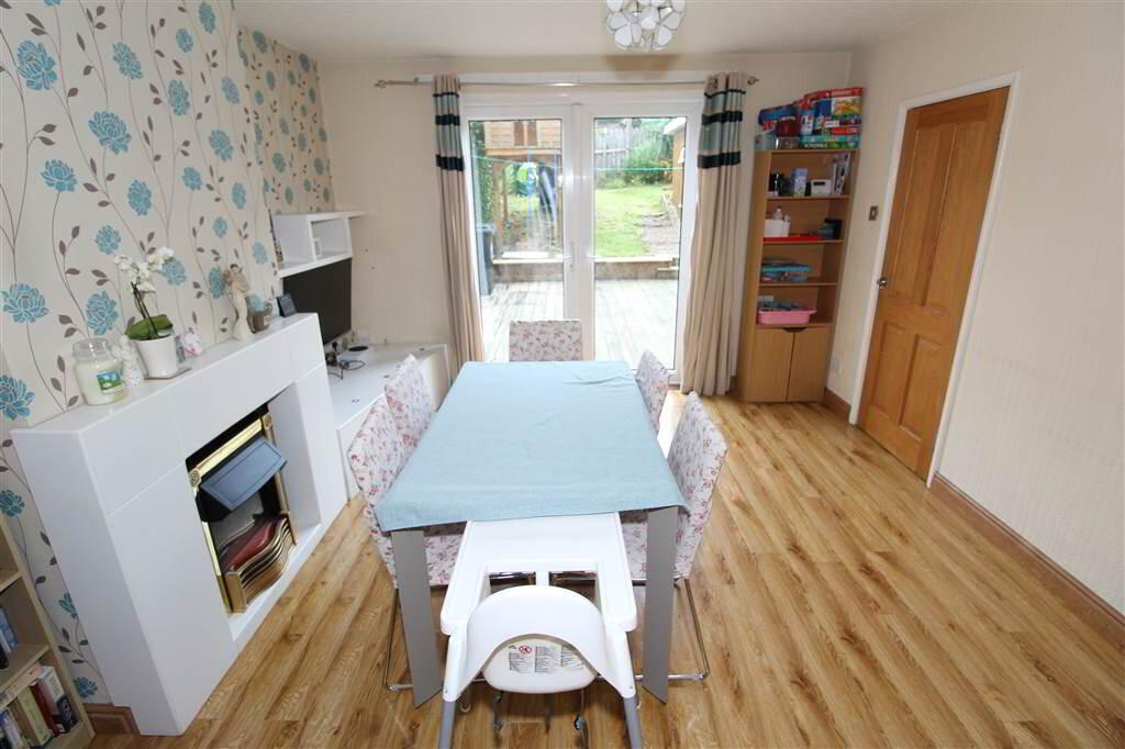 Photo 4 of 34 Woodview Drive, Belfast