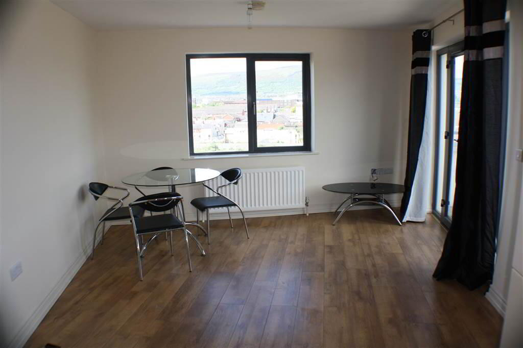 Photo 3 of 9 Brown Square, Belfast