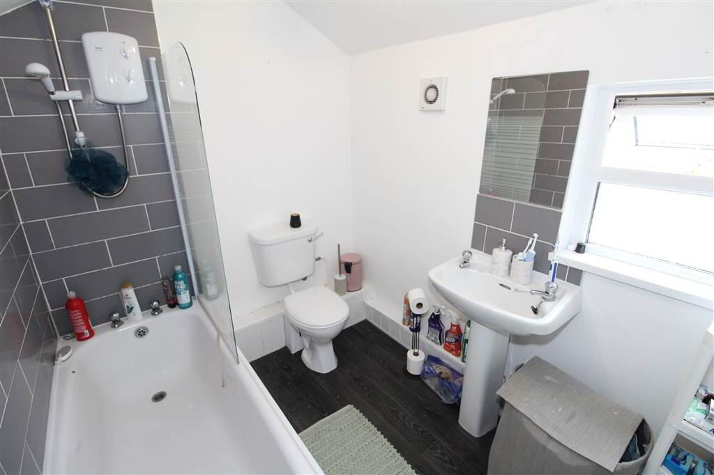 Photo 7 of 24 Dunraven Avenue, Belfast