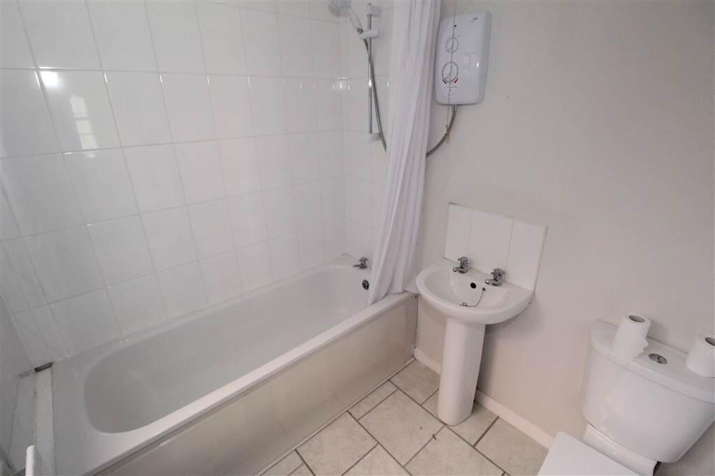 Photo 7 of 35 Beechmount Crescent, Belfast