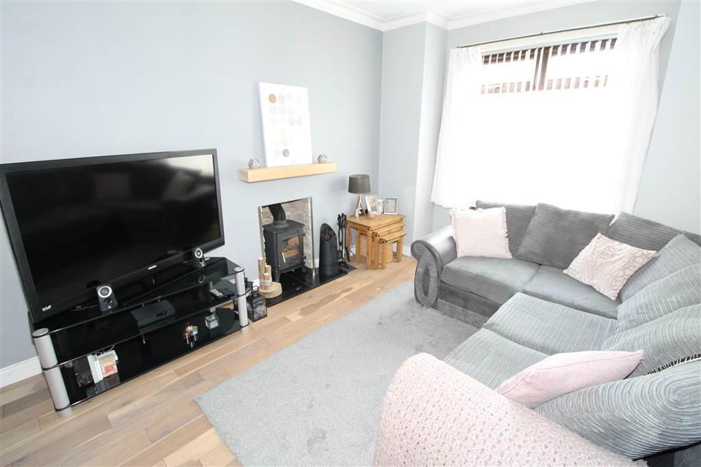 Photo 4 of 270 Castlereagh Road, Belfast