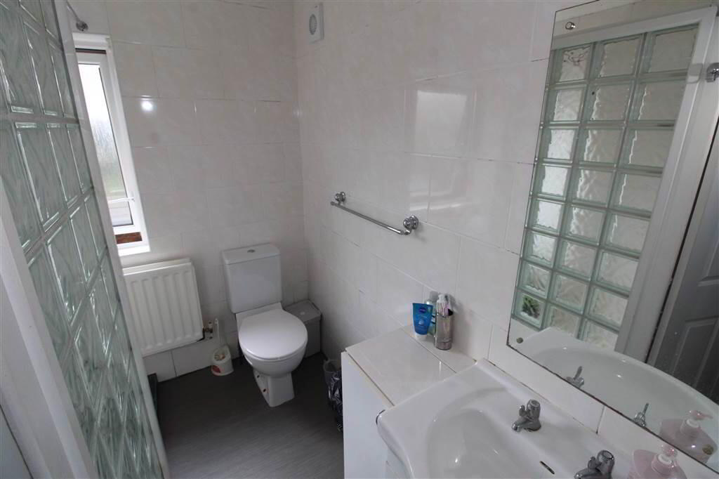 Photo 4 of 83 Carlingford Street, Belfast