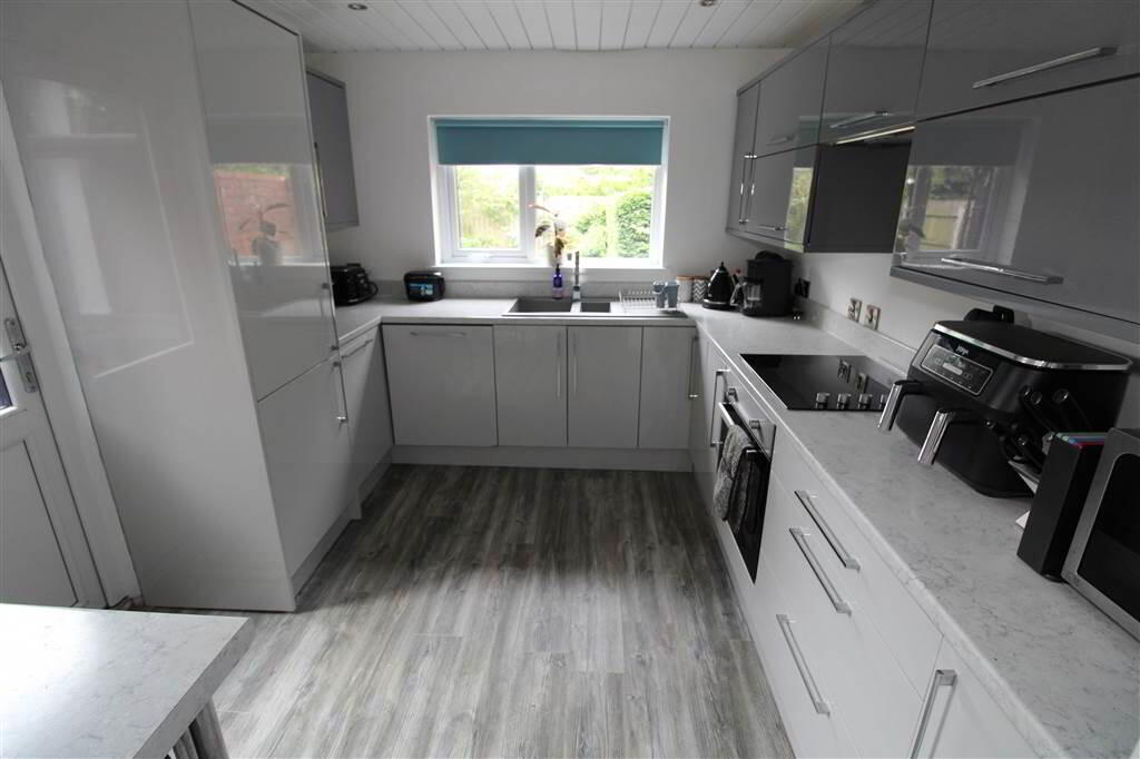 Photo 9 of 363 Castlereagh Road, Belfast