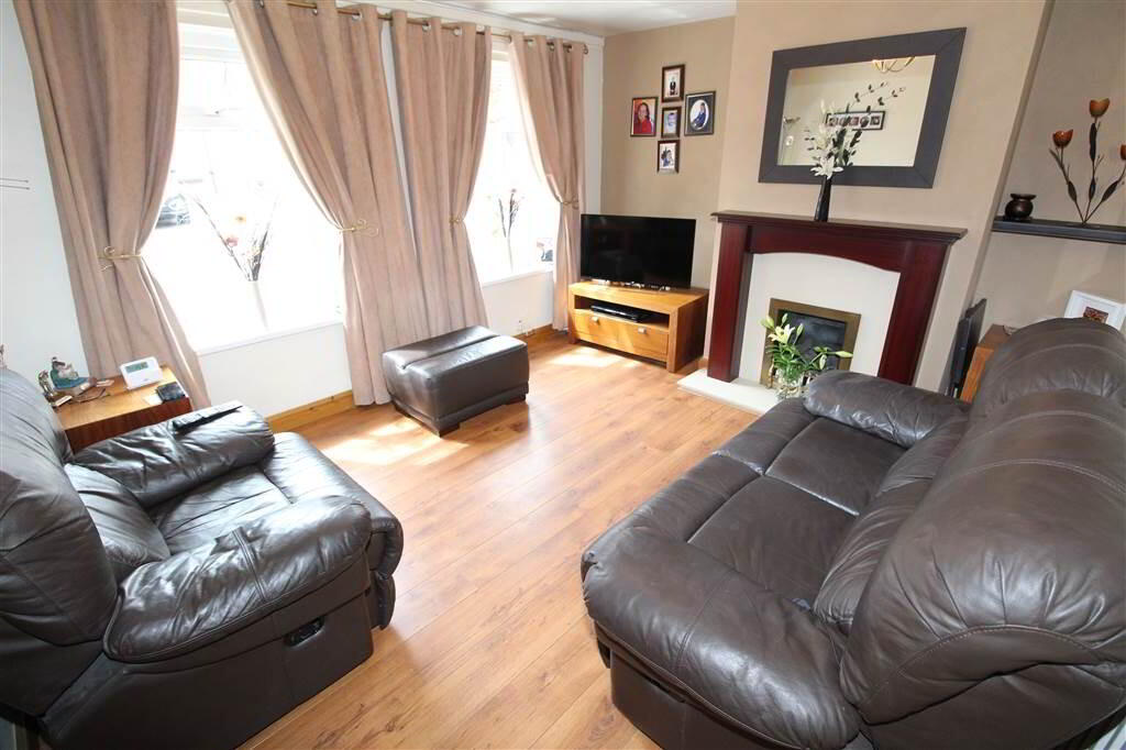 Photo 3 of 17 Kenbaan Court, Belfast