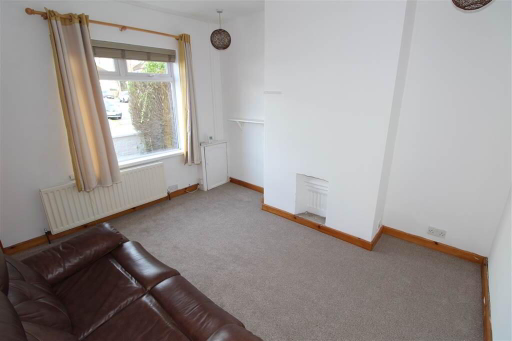 Photo 3 of 56 Dunraven Crescent, Belfast