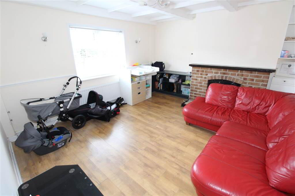 Photo 2 of 83 Carlingford Street, Belfast