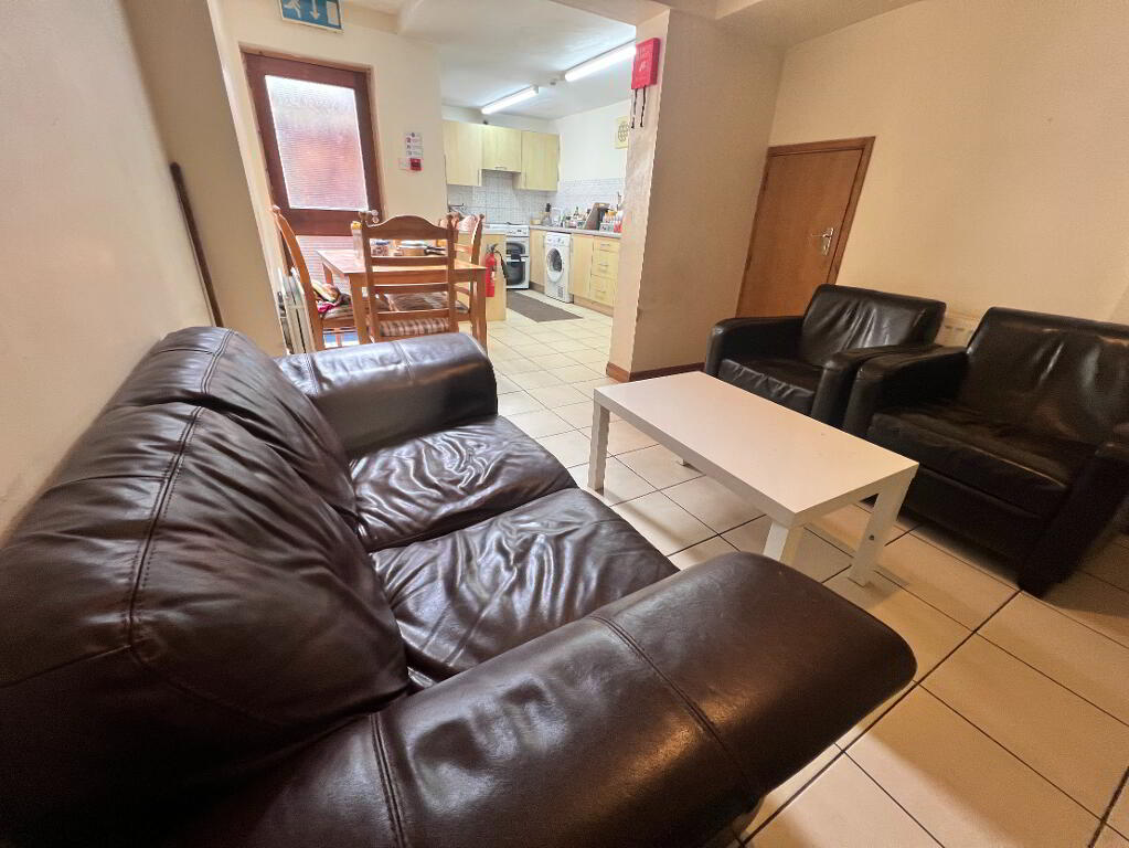 Photo 1 of 53 Farnham Street, Belfast