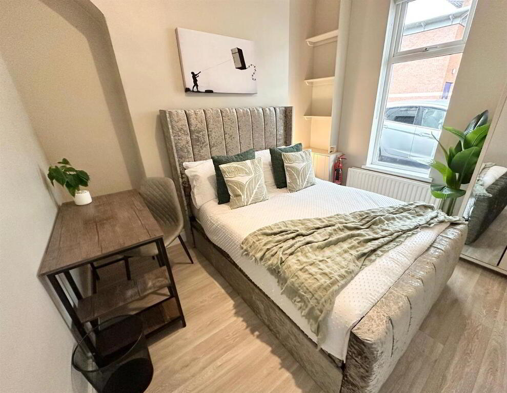  Room 1, 46 Portmore Street