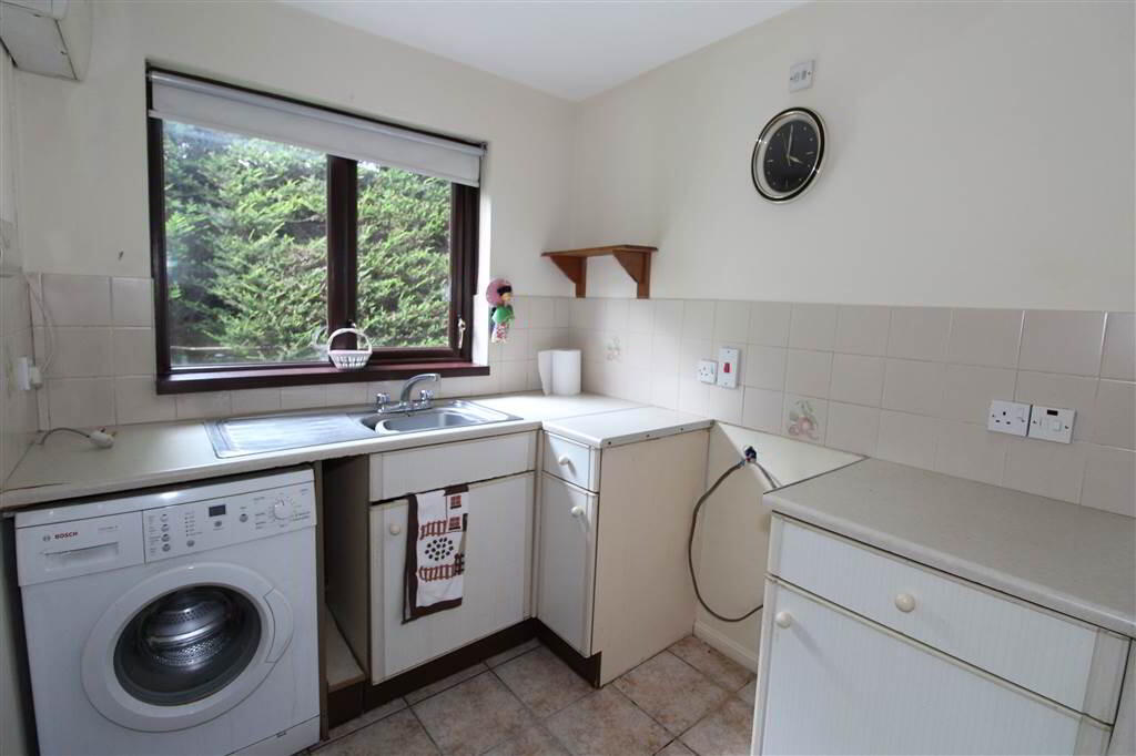 Photo 5 of 18 Victoria Court, Belfast