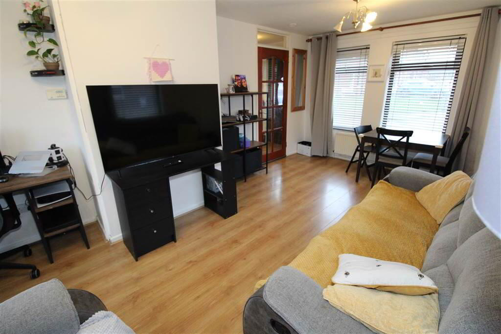 Photo 4 of 2 Newcastle Street, Belfast