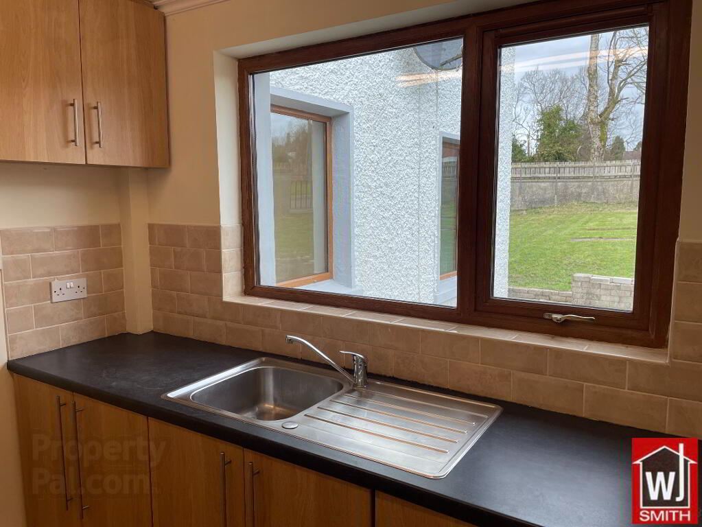 Photo 19 of 16 Breezemount Park, Castlederg