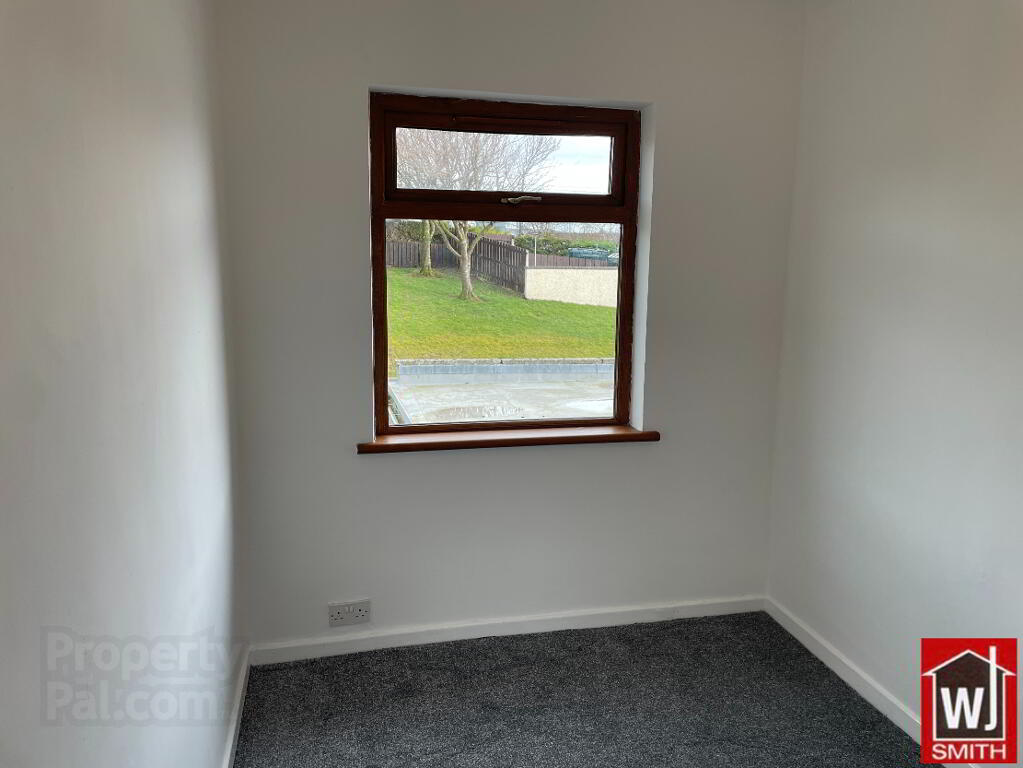 Photo 28 of 16 Breezemount Park, Castlederg
