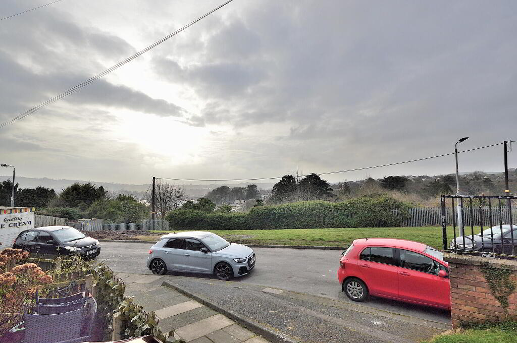 Photo 2 of 15 Elm Drive, Newtownards