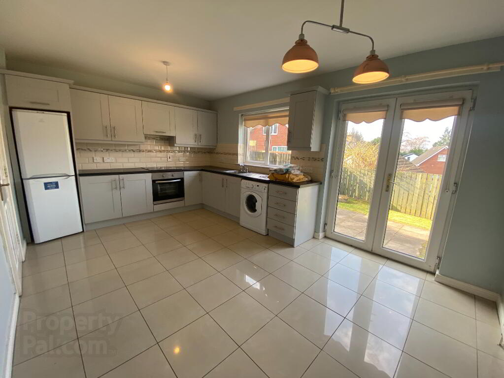 Photo 3 of 126 Shepherds Glen, Londonderry