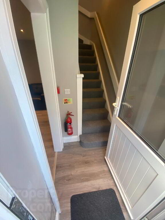 Photo 3 of 20 Clarendon Street, L'Derry