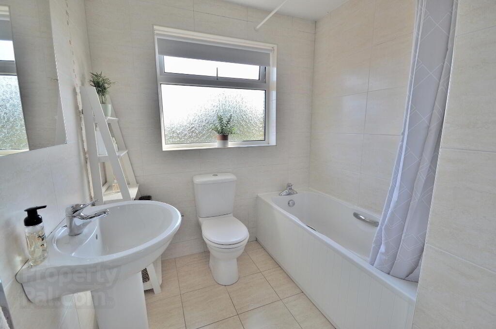Photo 13 of 66 Carlton Heights, Bangor