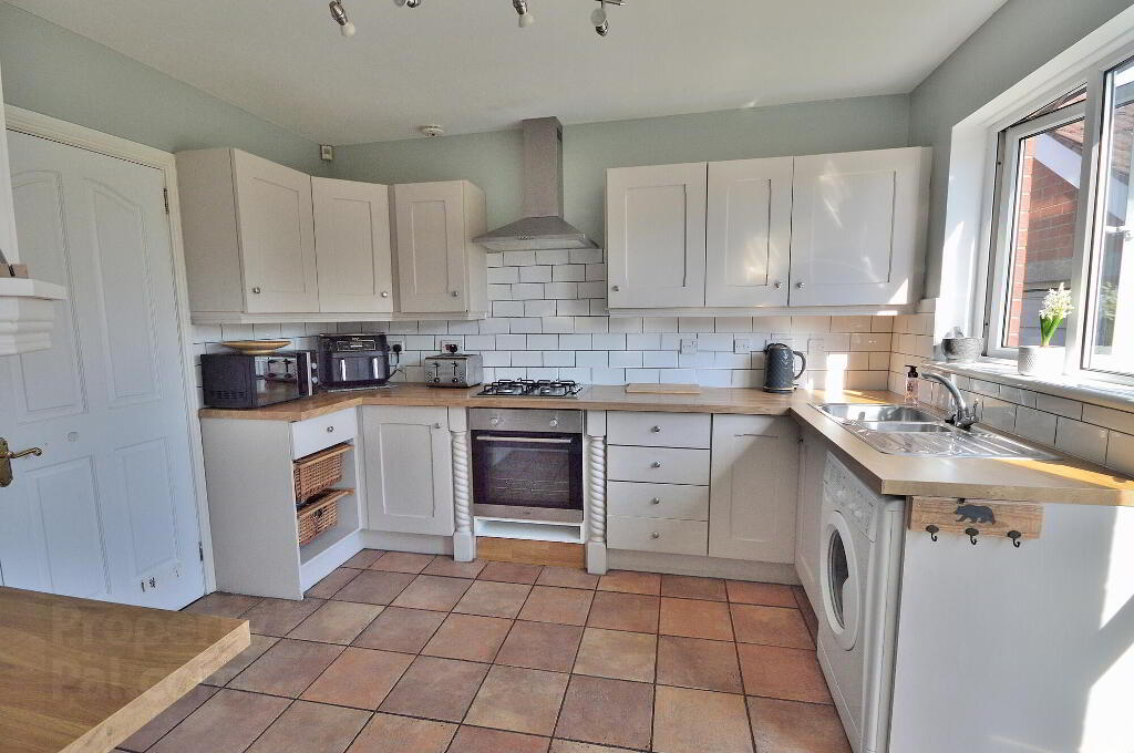Photo 11 of 66 Carlton Heights, Bangor