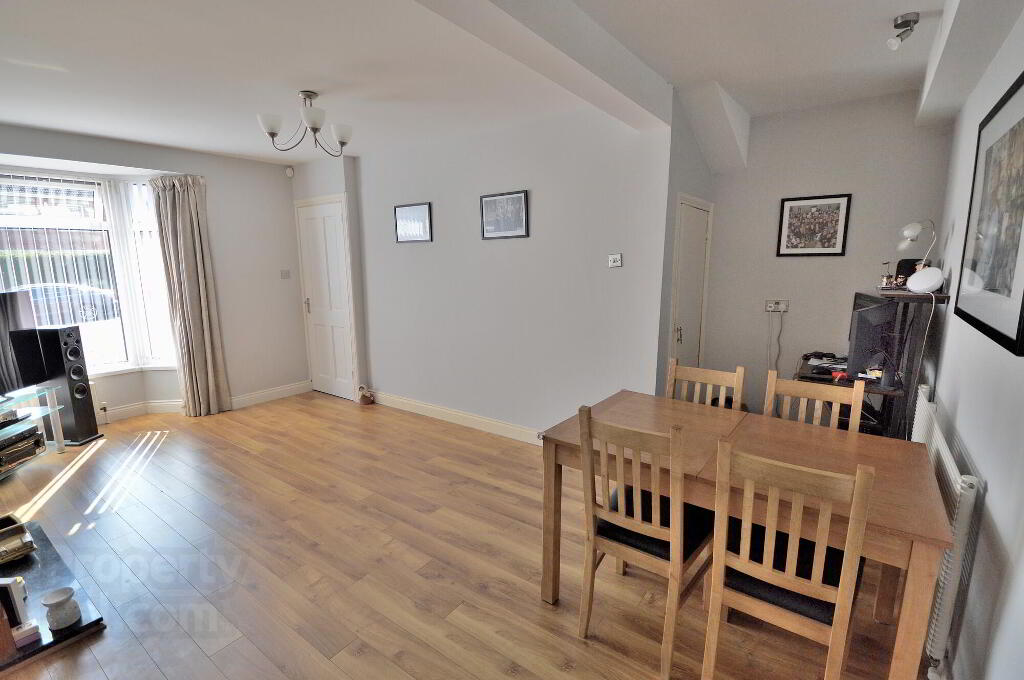 Photo 4 of 12 Silverstream Avenue, Bangor