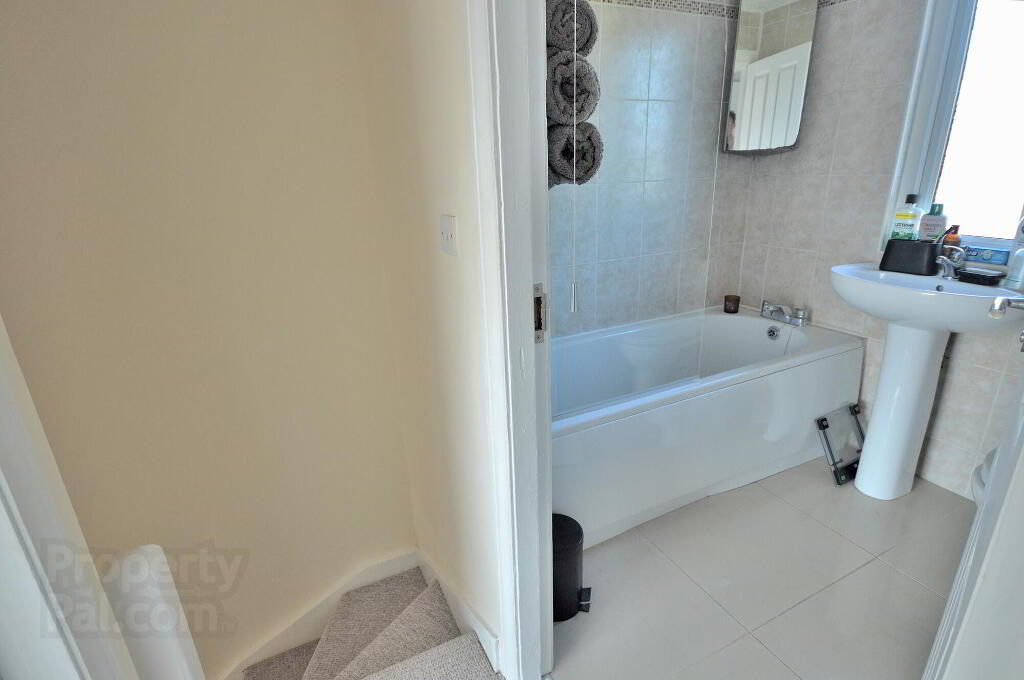 Photo 8 of 12 Silverstream Avenue, Bangor