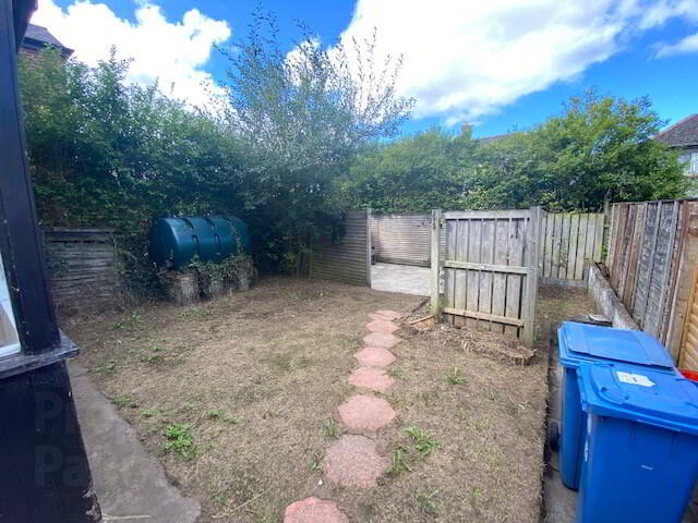 Photo 13 of 27 Ardenlee Gardens, Belfast