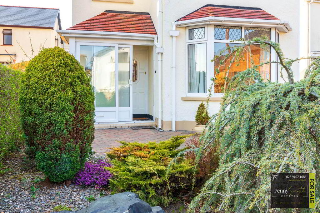 Photo 2 of 10 Hazeldene Drive, Bangor