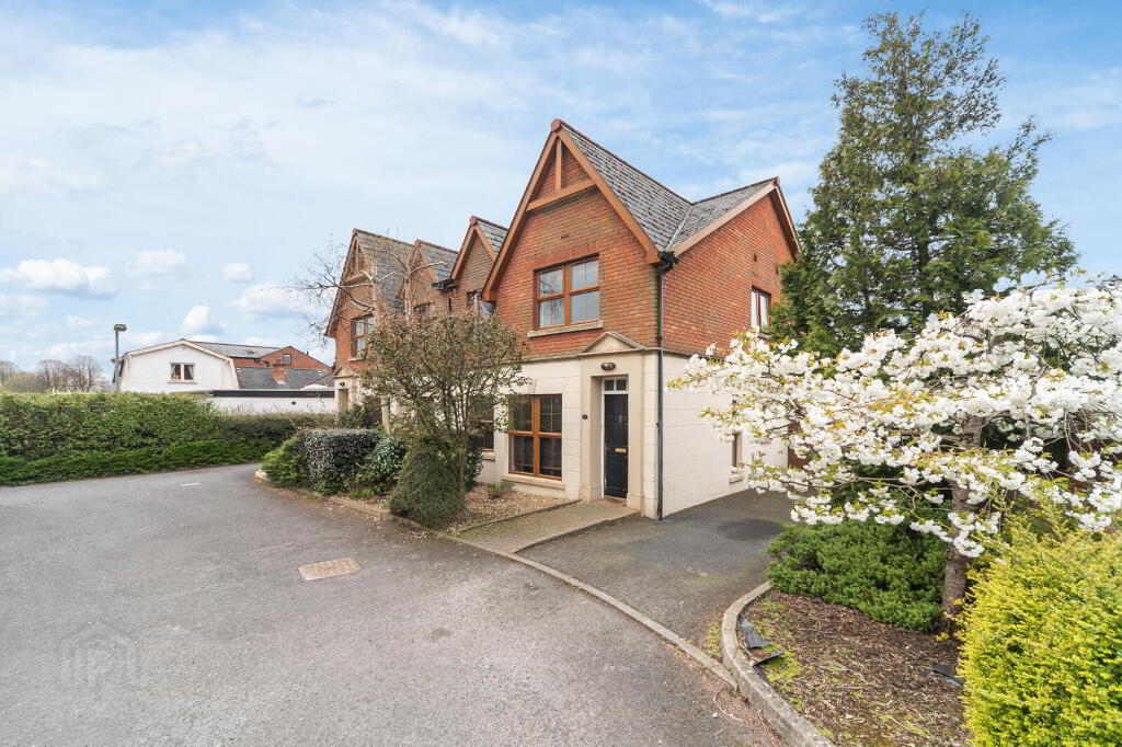 4 Motte Lodge, East Link Road, Dundonald, Belfast, BT16 2QF