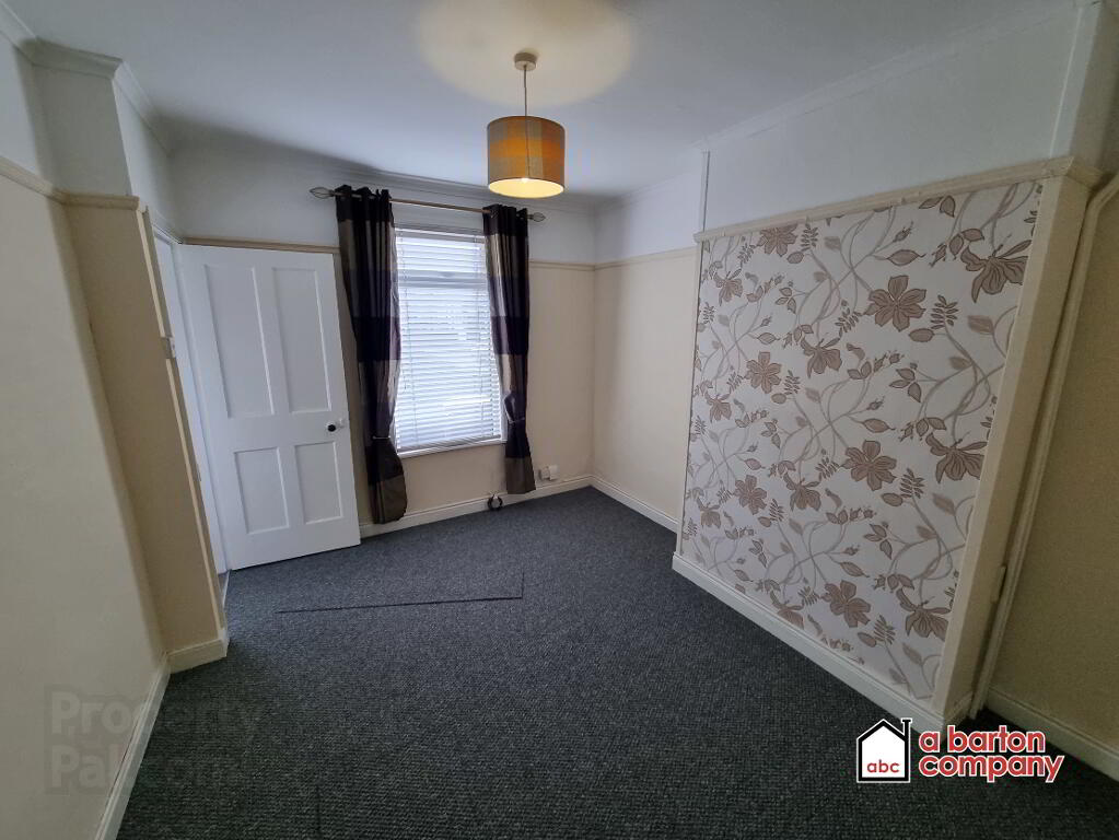 Photo 2 of 24 Ballyclare Road, Glengormley, Newtownabbey