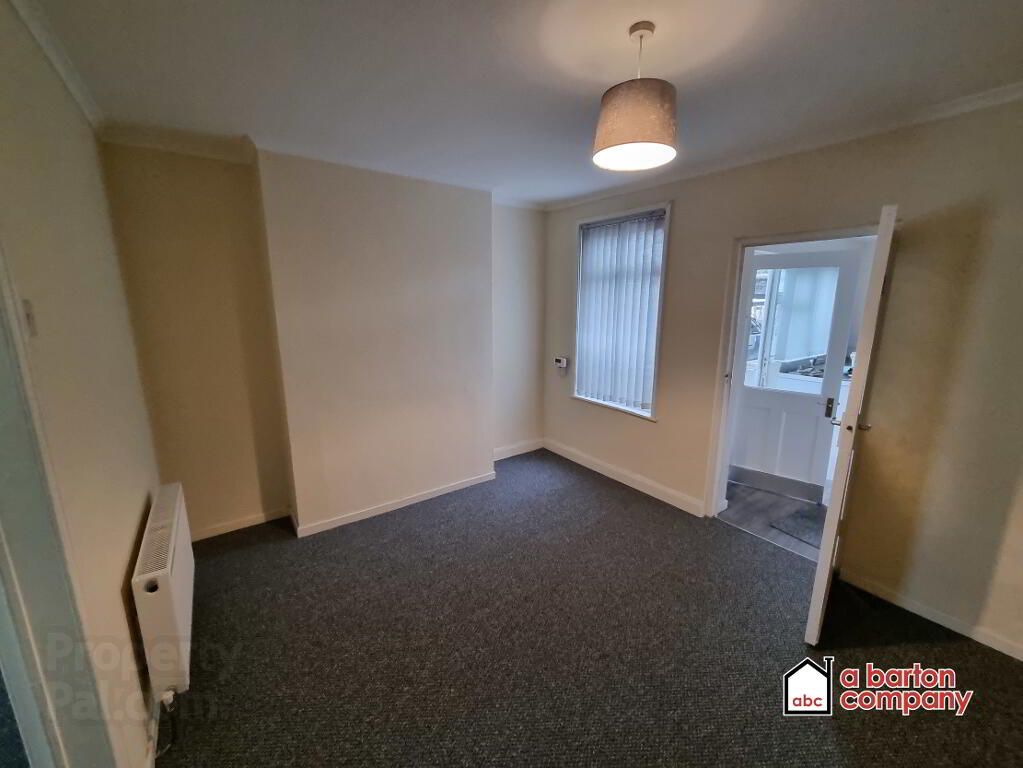 Photo 4 of 24 Ballyclare Road, Glengormley, Newtownabbey