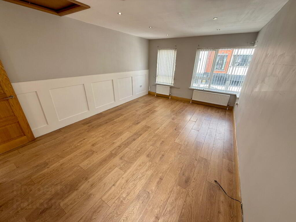 Photo 4 of 2a Maureen Avenue, City Centre, L'Derry