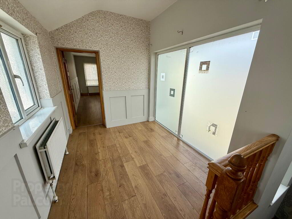 Photo 20 of 2a Maureen Avenue, City Centre, L'Derry