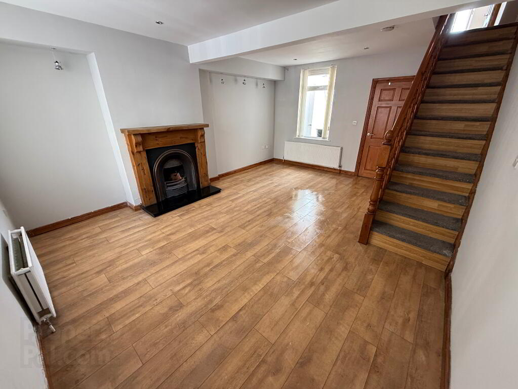 Photo 2 of 2 Maureen Avenue, City Centre, L'Derry