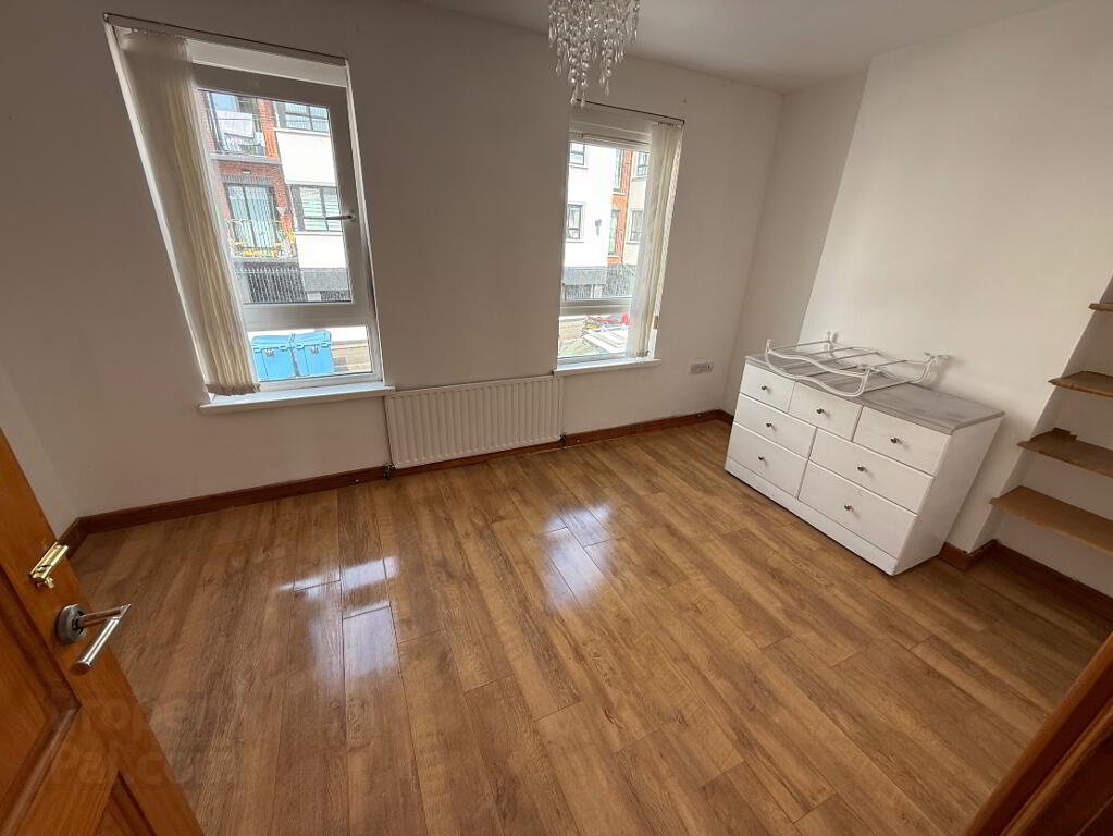 Photo 7 of 2 Maureen Avenue, City Centre, L'Derry