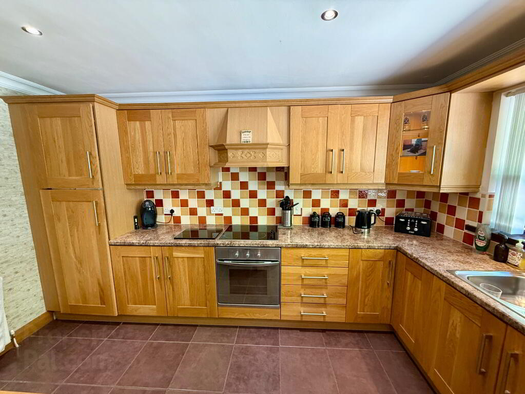 Photo 5 of 16 Elder Crescent, Waterside, L'Derry