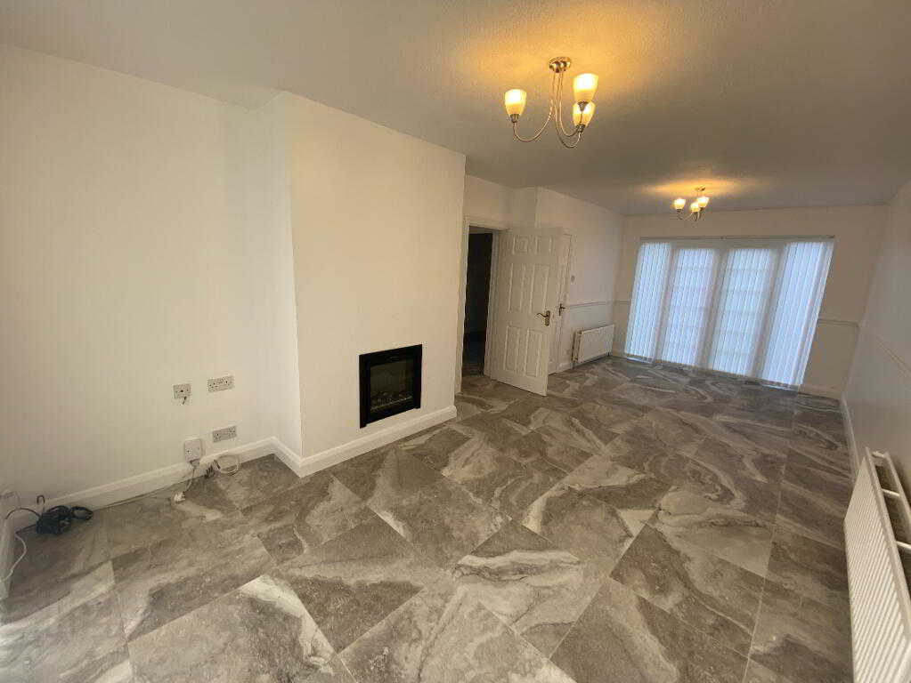 Photo 8 of 7 Heather Drive, Londonderry